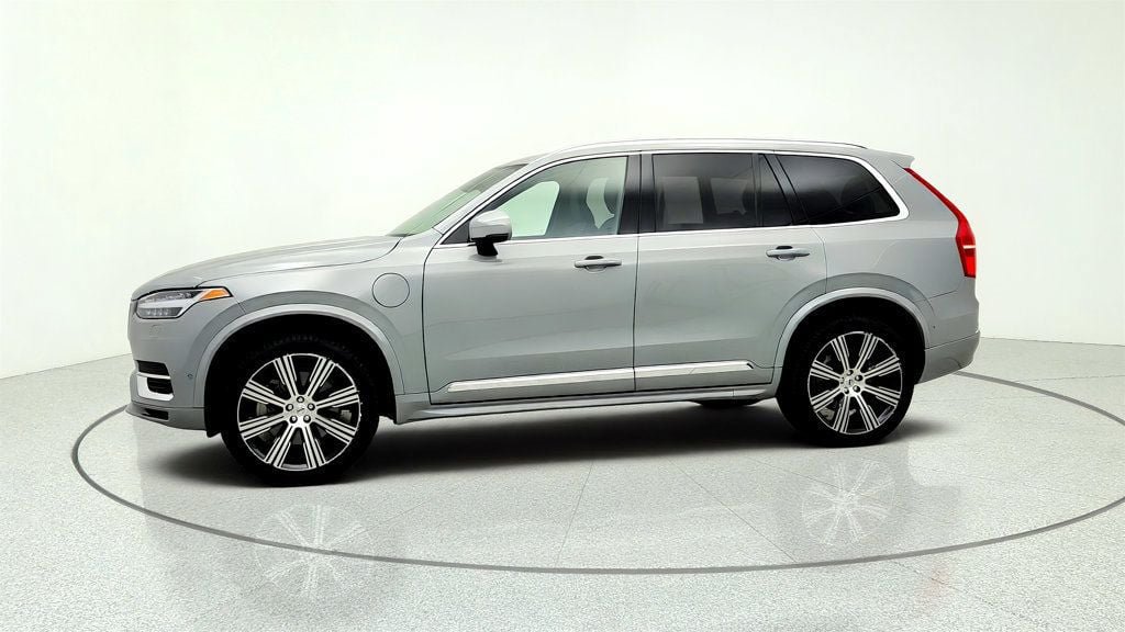 Used 2025 Volvo XC90 T8 Plus AWD/4WD image 8
