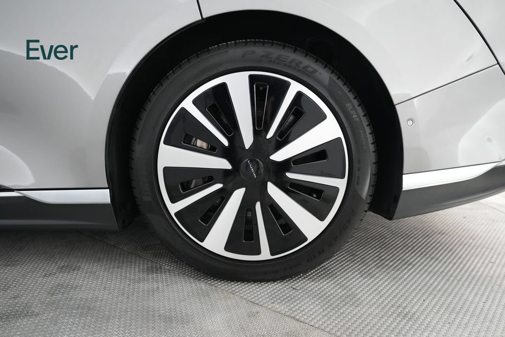 Used 2023 Lucid Air Touring AWD/4WD image 9