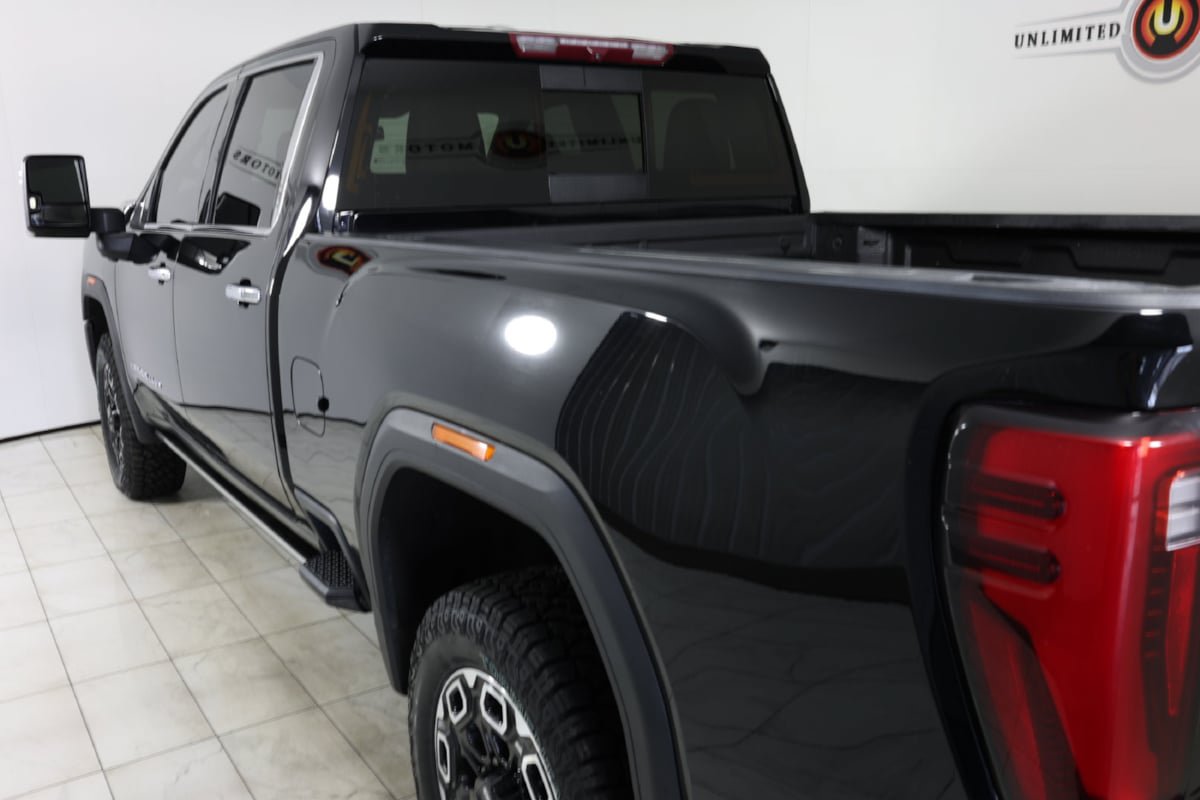 Used 2024 GMC Sierra 2500 Denali AWD/4WD image 47