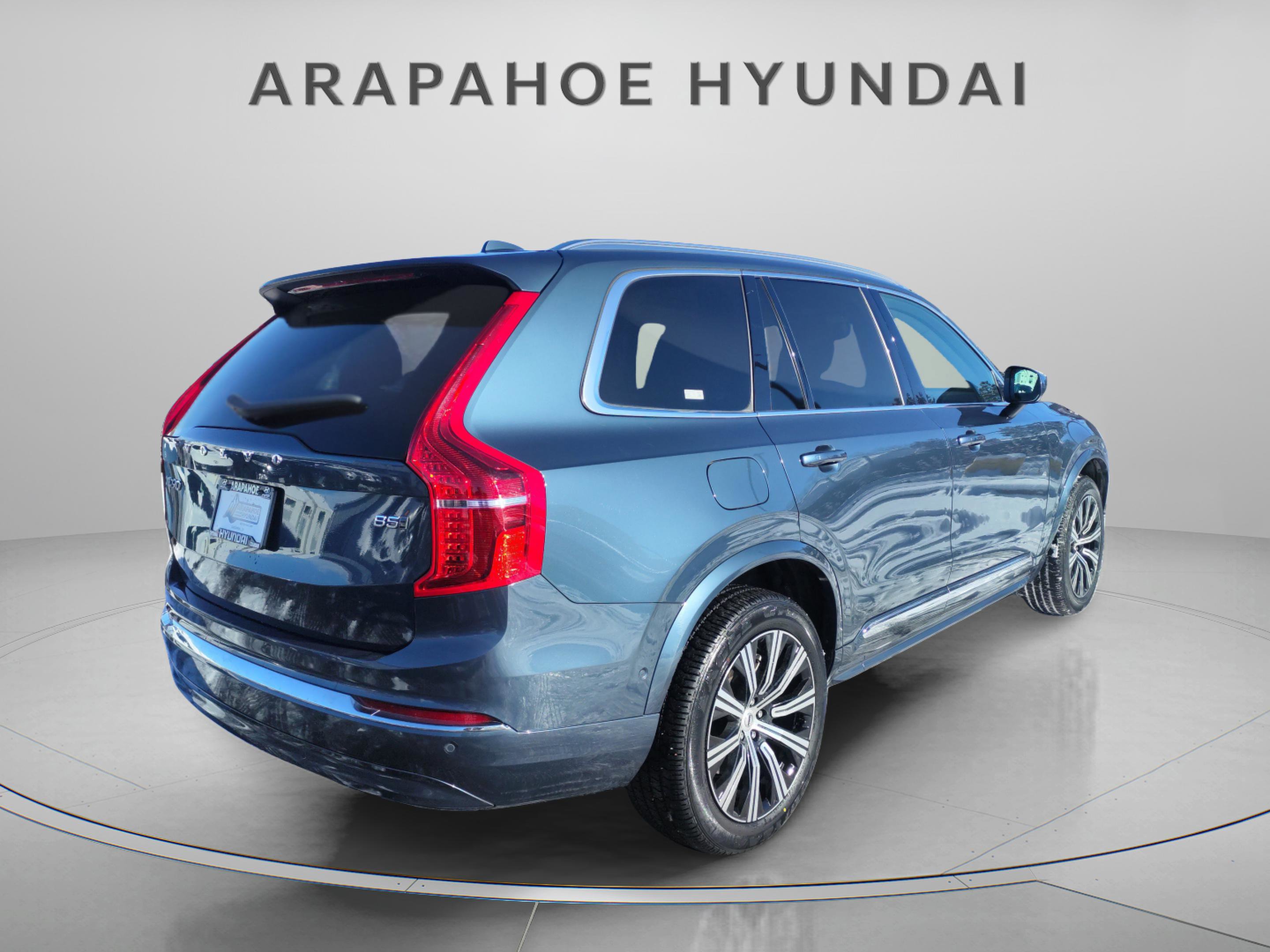 Used 2023 Volvo XC90 B5 Plus image 6