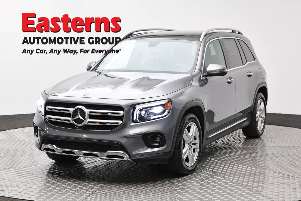 Used 2021 Mercedes-Benz GLB 250 4MATIC w/ Premium Package image 1
