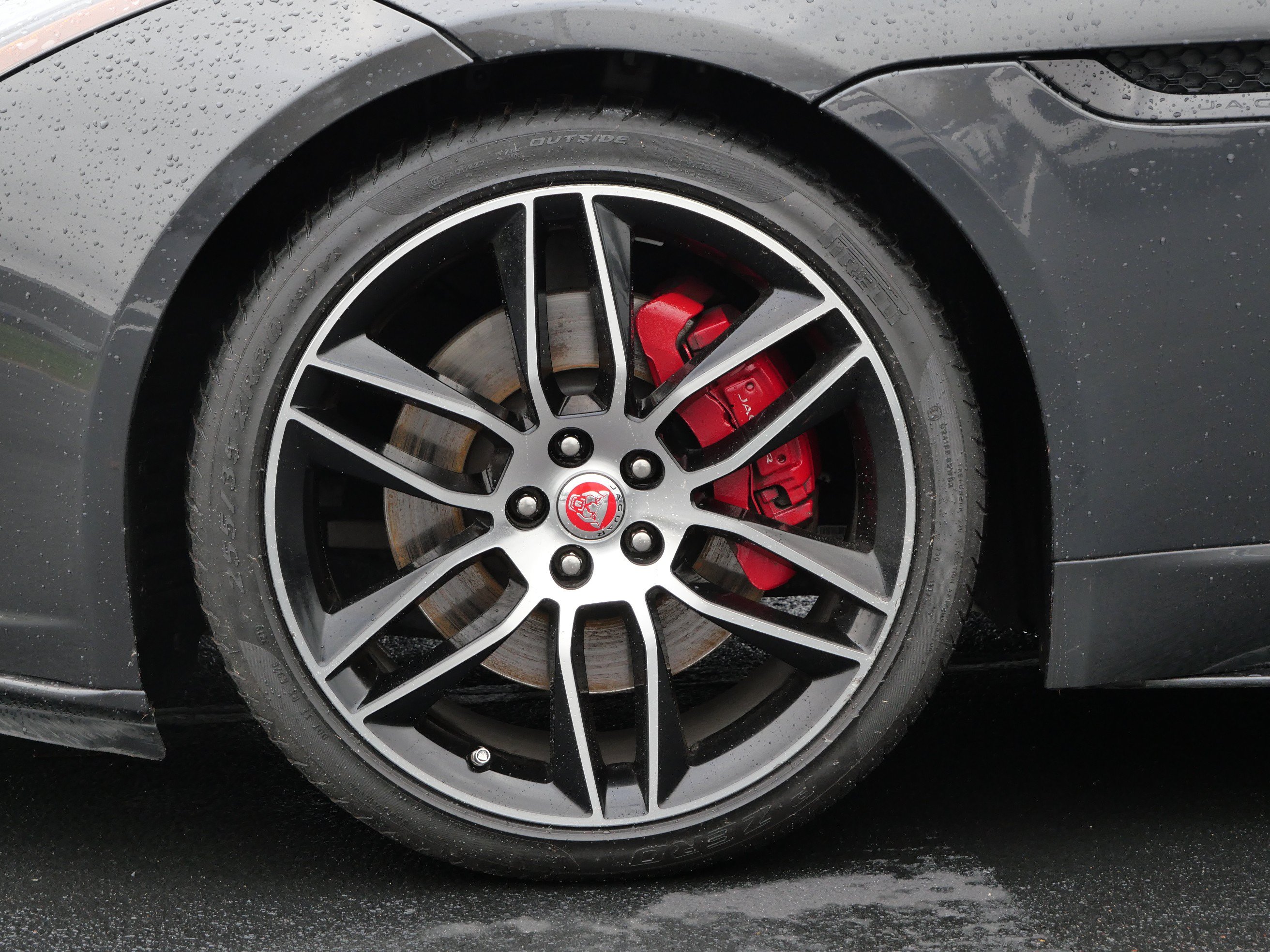 Used 2020 Jaguar F-TYPE Convertible RWD image 10