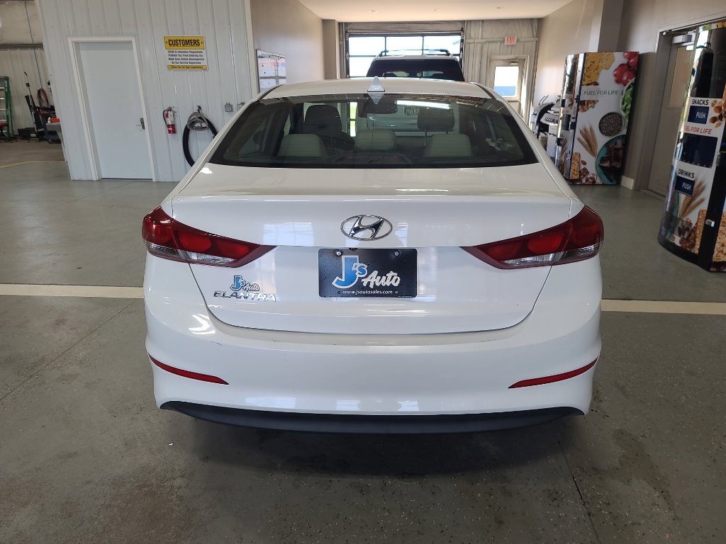 Used 2017 Hyundai Elantra Value Edition image 6