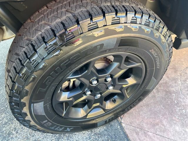 Used 2023 Jeep Wrangler Unlimited AWD/4WD image 23