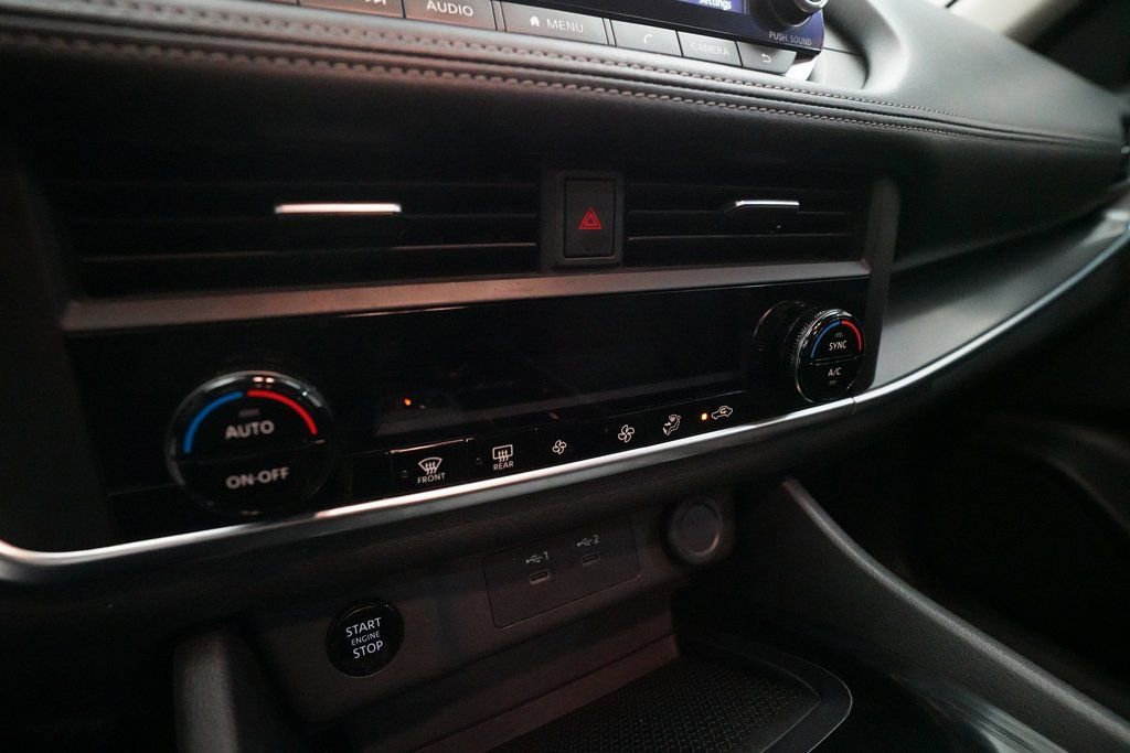 Used 2024 Nissan Rogue SV image 21