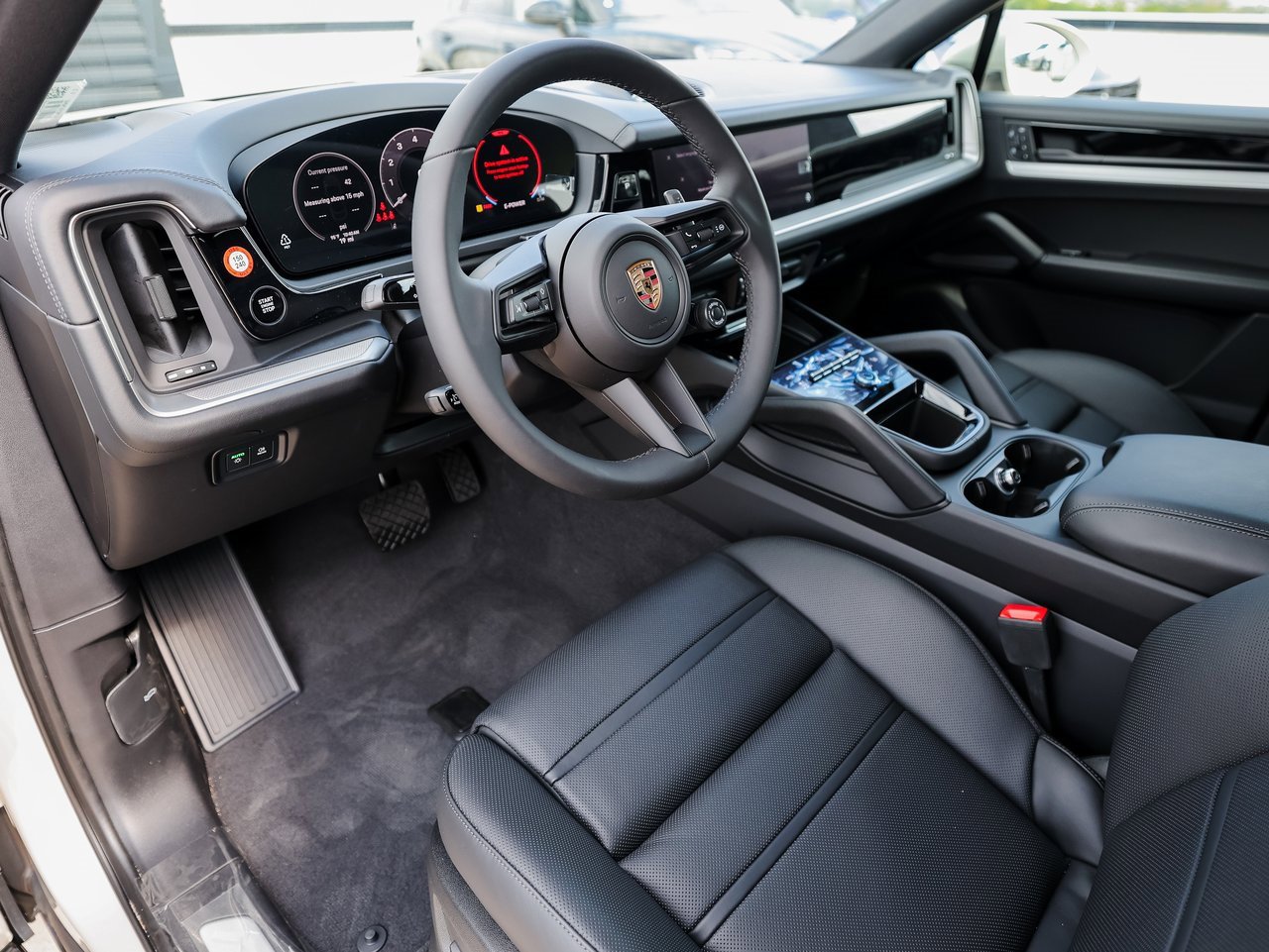 New 2025 Porsche Cayenne E-Hybrid Coupe image 4