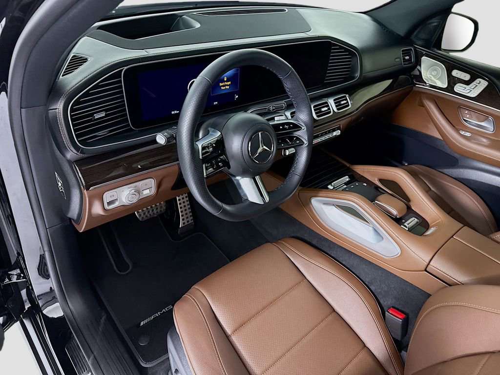 Used 2025 Mercedes-Benz GLS 450 4MATIC image 9