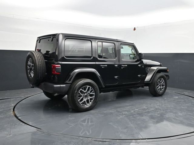 Used 2025 Jeep Wrangler Sahara image 8