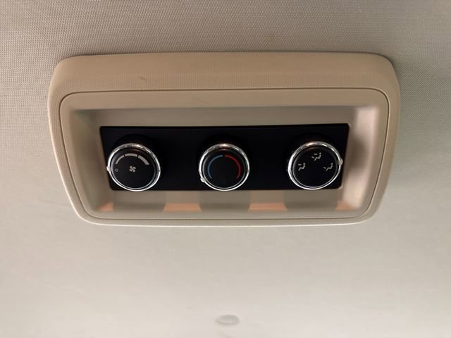 Used 2008 Chrysler Town & Country LX FWD image 19