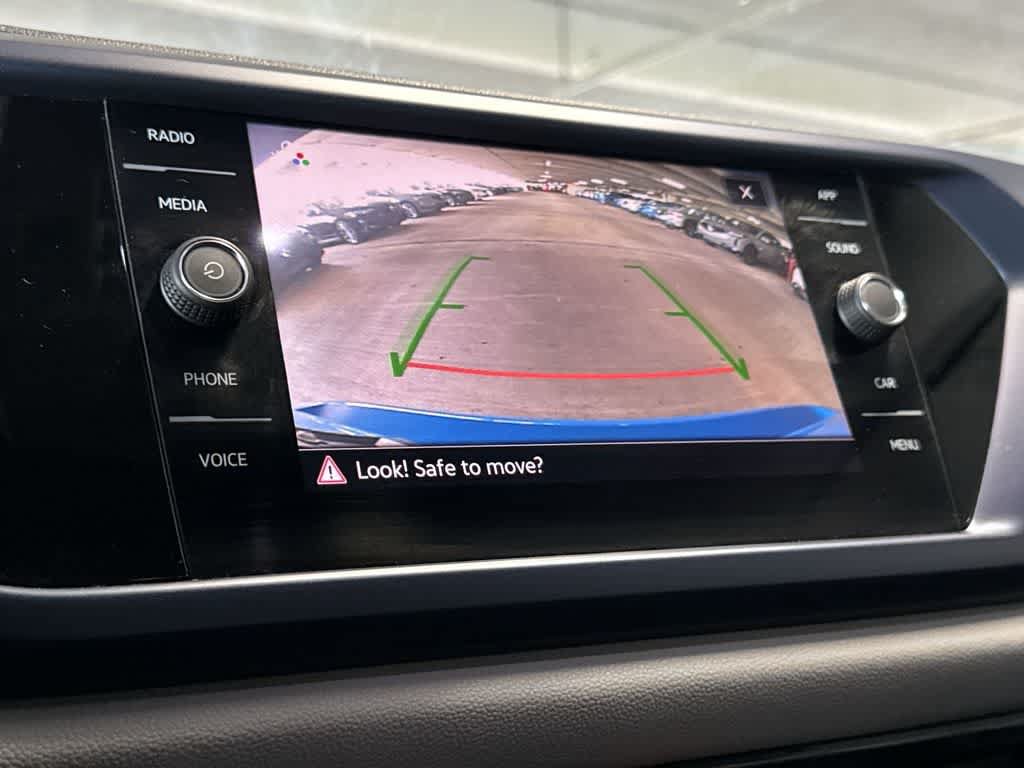 Used 2023 Volkswagen Taos SE w/ Panoramic Sunroof Package FWD image 19