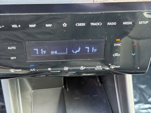 Used 2023 Hyundai Santa Cruz Limited image 19