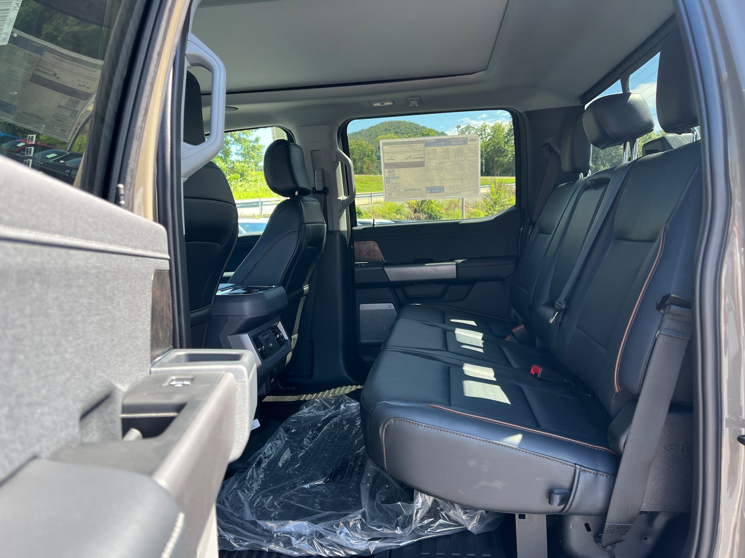 New 2026 Ford F350 Lariat w/ Tremor Off-Road Package AWD/4WD image 15