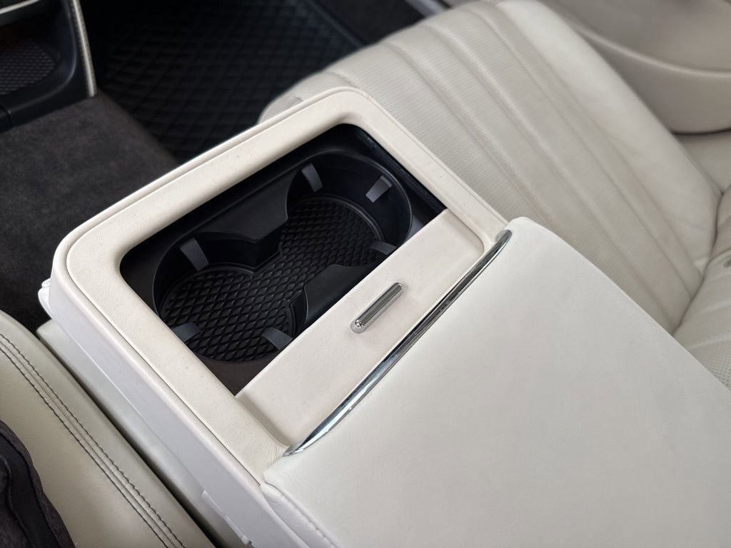 Used 2014 Bentley Flying Spur W12 image 46