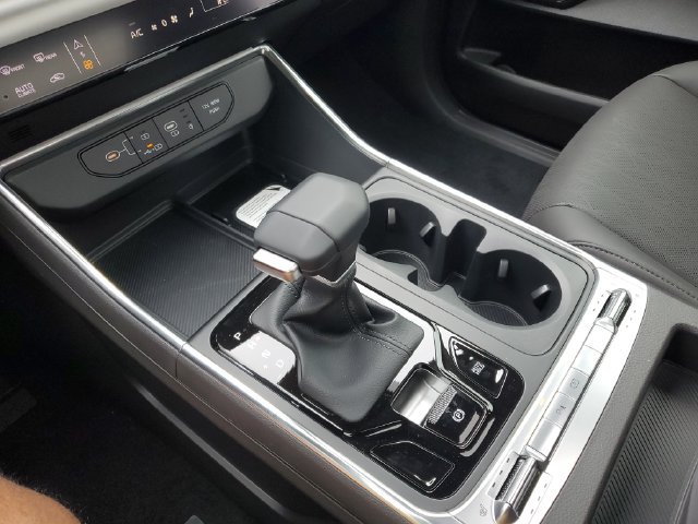 New 2027 Kia Carnival SX w/ Dark Edition Package FWD image 27