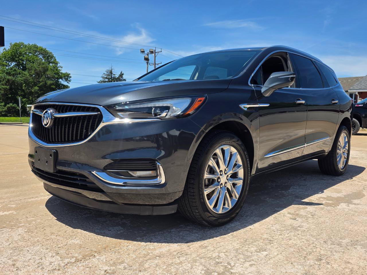 Used 2020 Buick Enclave Essence AWD/4WD image 2