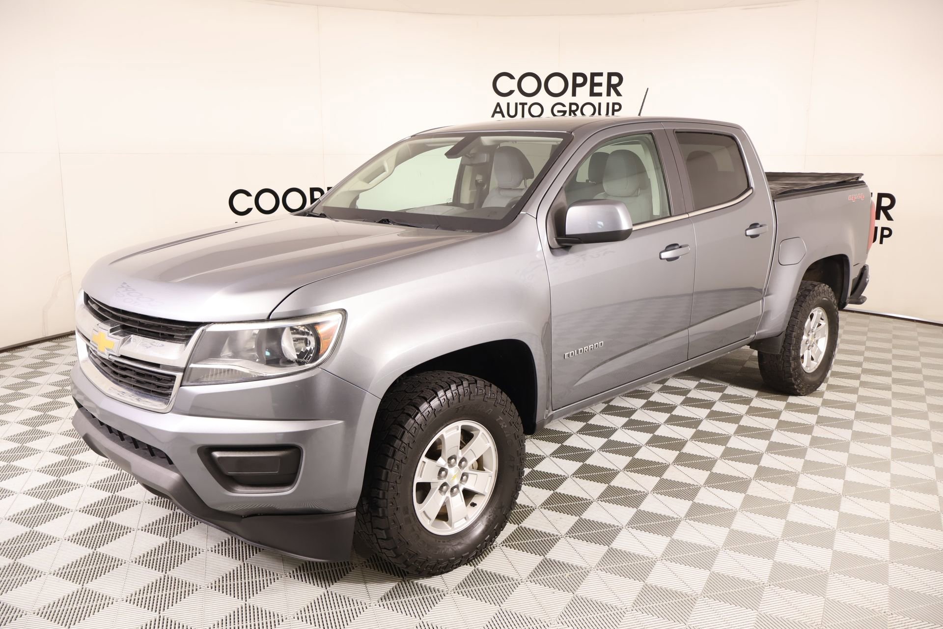 Used 2020 Chevrolet Colorado W/T w/ WT Convenience Package AWD/4WD image 9