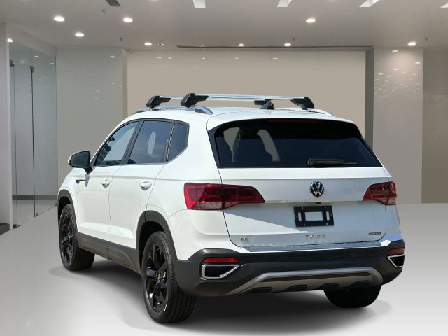 Used 2023 Volkswagen Taos SE w/ Black Wheel Package AWD/4WD image 4