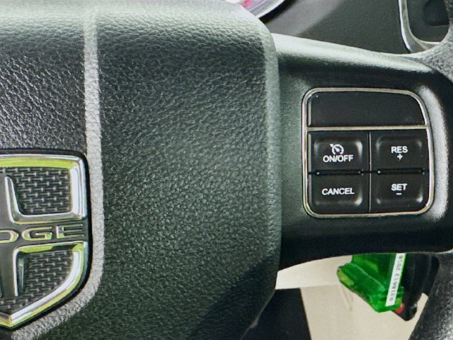 Used 2018 Dodge Grand Caravan SE w/ UConnect Hands-Free Group FWD image 12