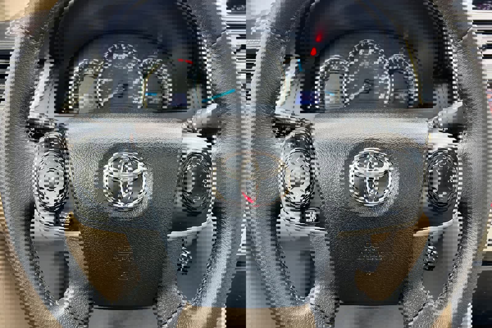 Used 2013 Toyota Camry XLE image 25