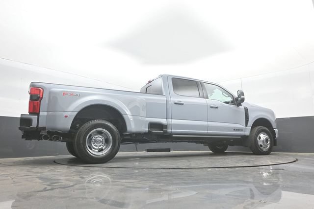 New 2026 Ford F350 Platinum w/ FX4 Off-Road Package AWD/4WD image 39