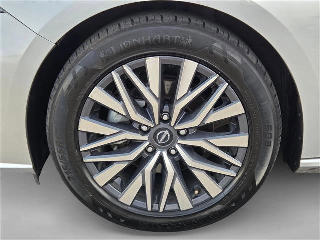 Used 2023 Nissan Altima 2.5 SV image 22