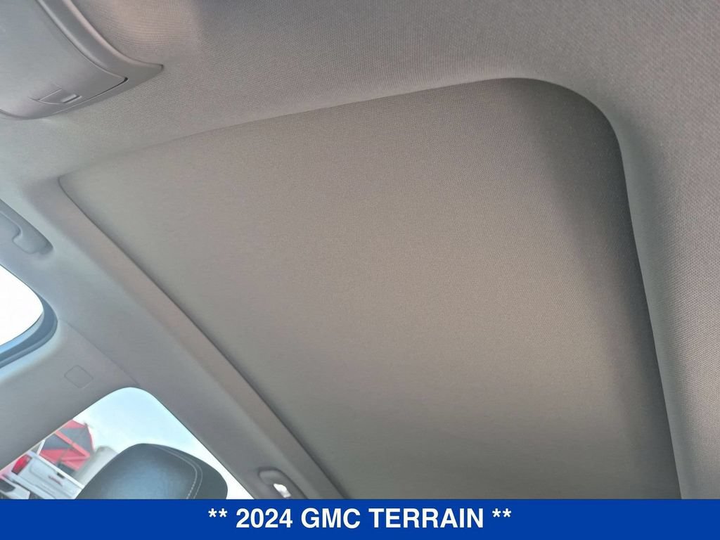 Used 2024 GMC Terrain SLT w/ Infotainment Package II AWD/4WD image 15
