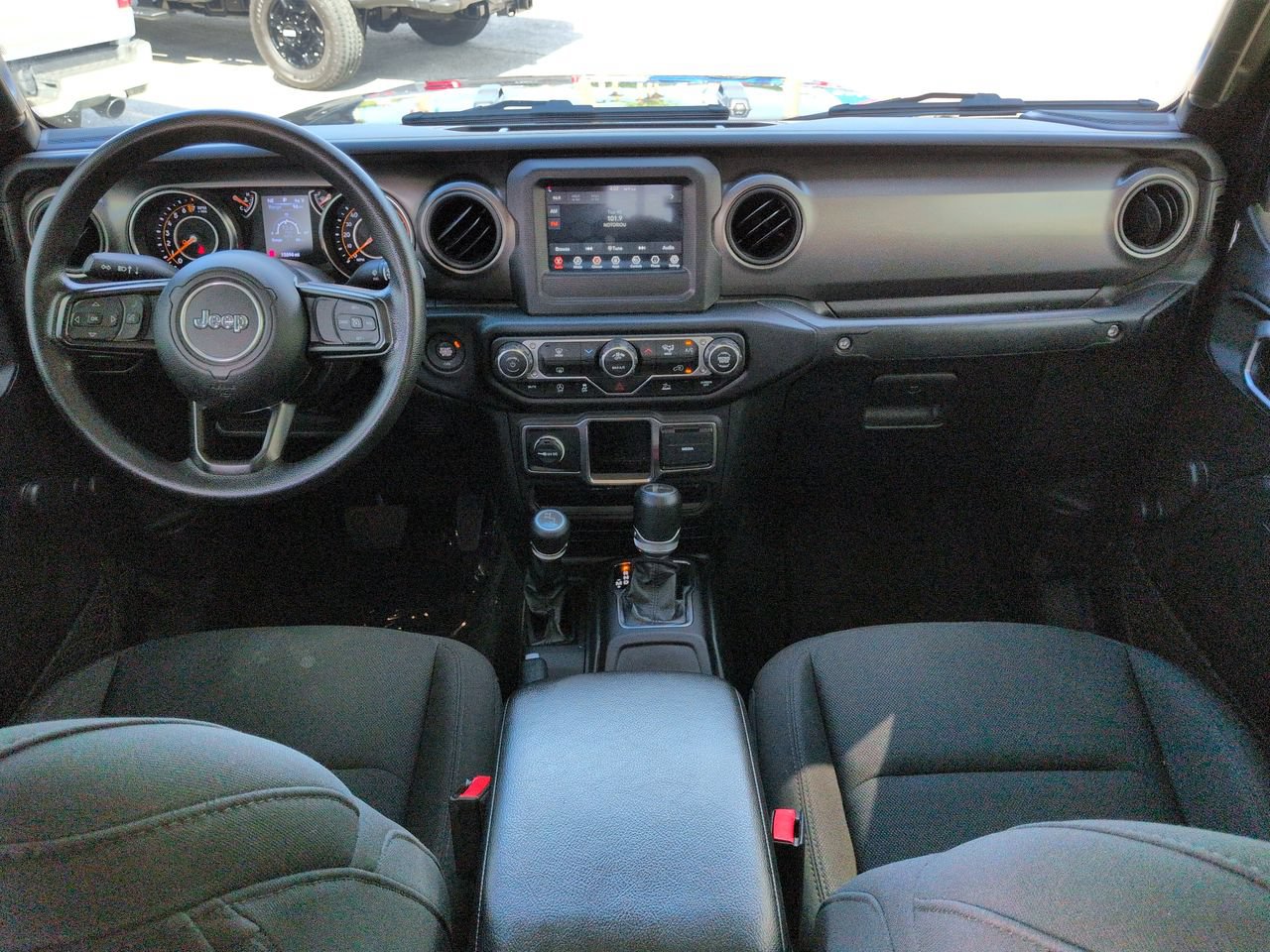 Used 2023 Jeep Gladiator Sport AWD/4WD image 13