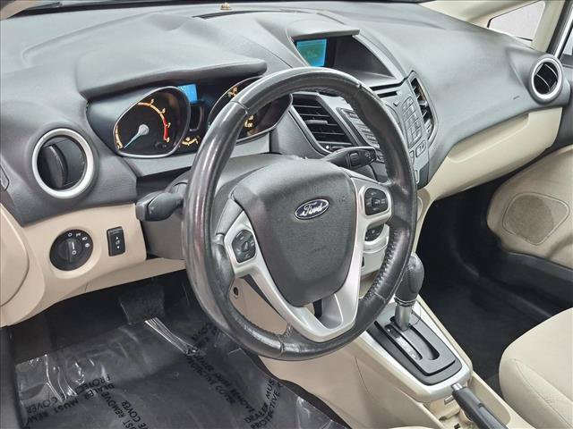 Used 2014 Ford Fiesta SE w/ Comfort Package FWD image 10