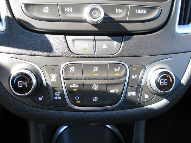 Used 2024 Chevrolet Malibu LT image 19