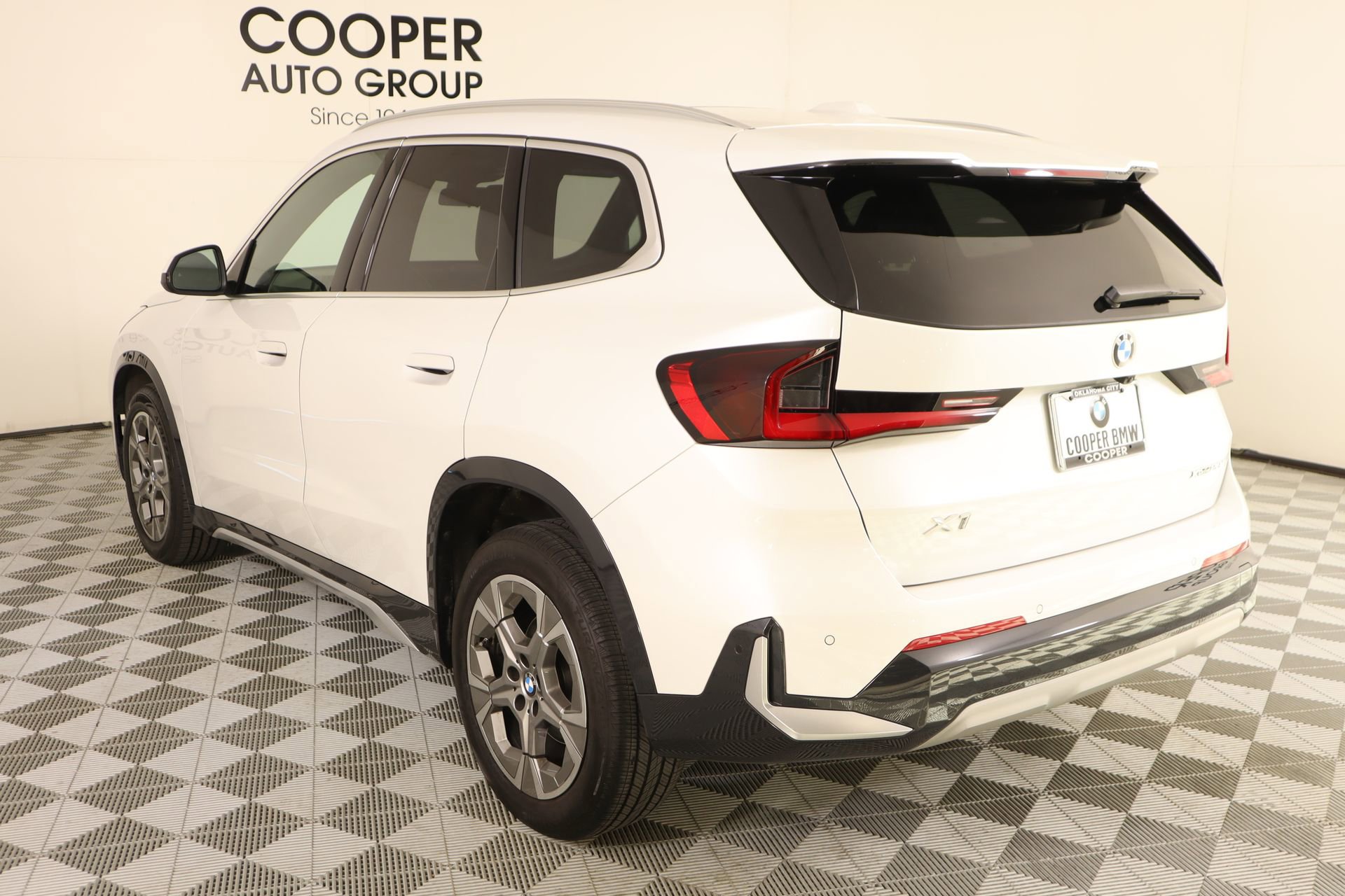 Used 2025 BMW X1 xDrive28i w/ Convenience Package AWD/4WD image 22