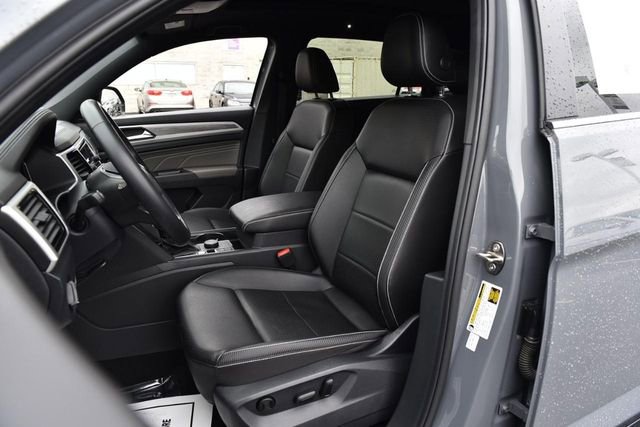 Certified 2023 Volkswagen Atlas Cross Sport SE w/ Panoramic Sunroof Package image 19