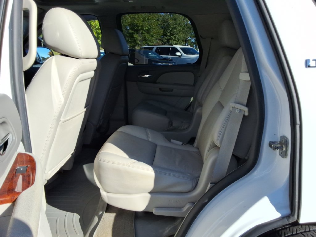 Used 2014 Chevrolet Tahoe LTZ AWD/4WD image 19