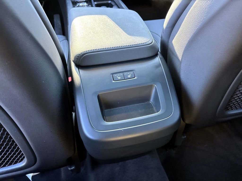 New 2026 Volvo XC60 B5 Plus w/ Protection Package Premier image 31