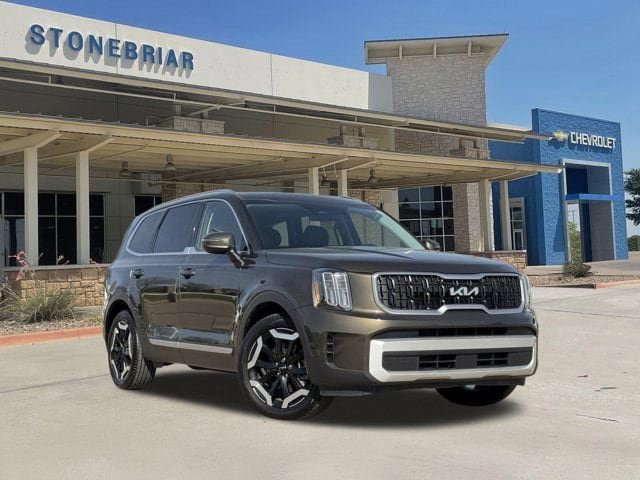 Used 2025 Kia Telluride EX w/ EX Captain's Chair Package FWD image 2
