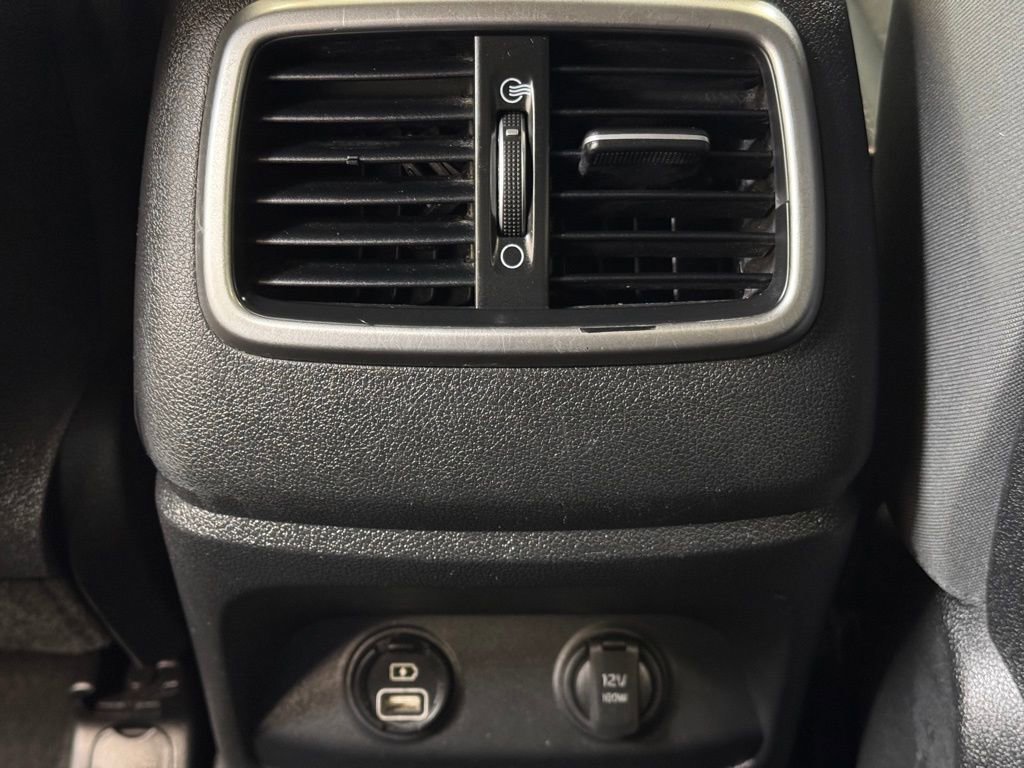 Used 2020 Kia Sorento LX image 17