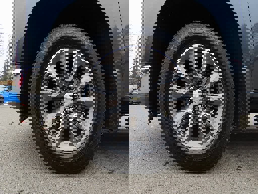 Used 2020 Chevrolet Silverado 1500 LT w/ All-Star Edition image 11