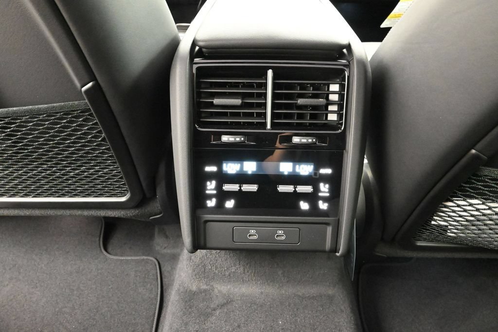 New 2026 Porsche Cayenne Electric AWD/4WD image 18