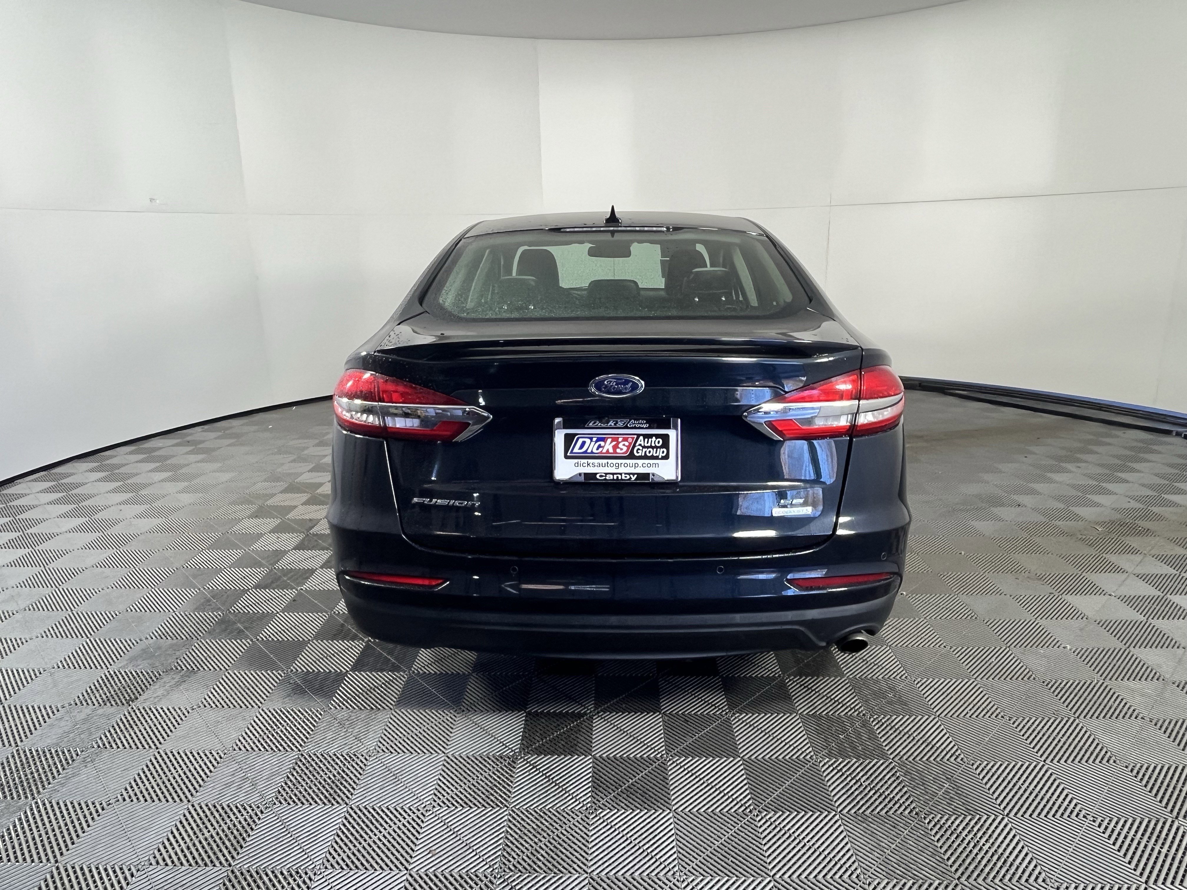 Used 2020 Ford Fusion SE w/ Equipment Group 151A image 4