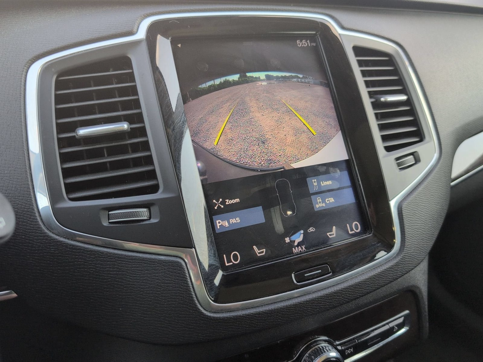 Used 2019 Volvo XC90 T6 Momentum AWD/4WD image 17
