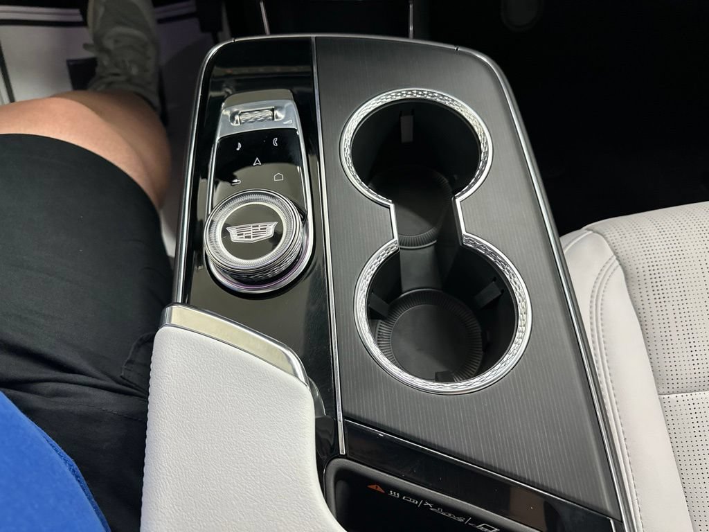 New 2026 Cadillac Lyriq Luxury AWD/4WD image 48