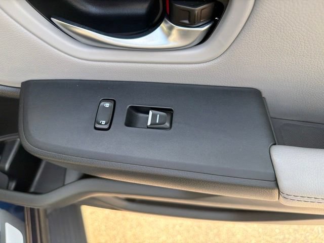 Used 2025 Honda Pilot Touring image 32