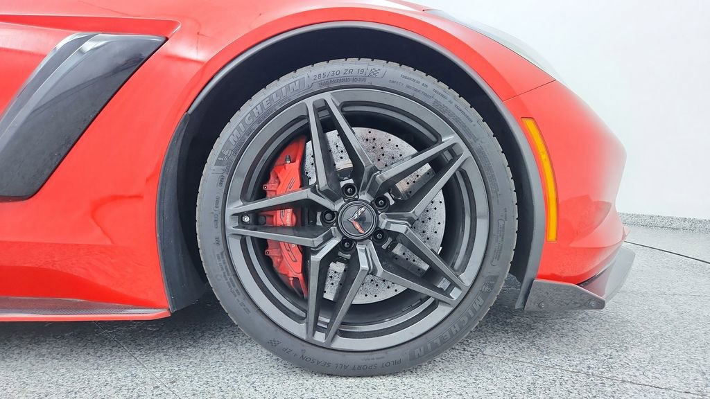 Used 2016 Chevrolet Corvette Z06 w/ 3LZ Preferred Equipment Group image 14