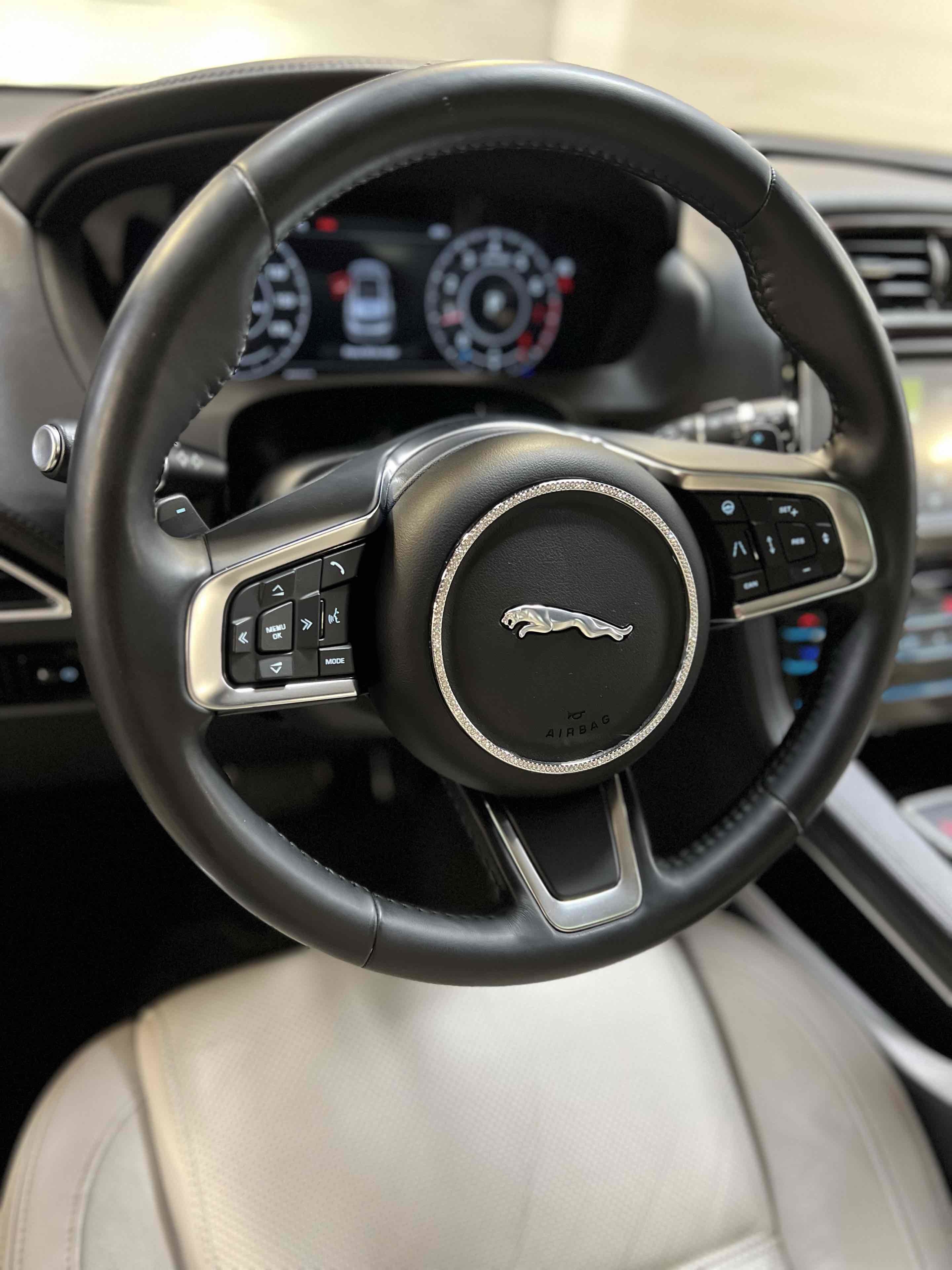Used 2019 Jaguar F-PACE Prestige image 33