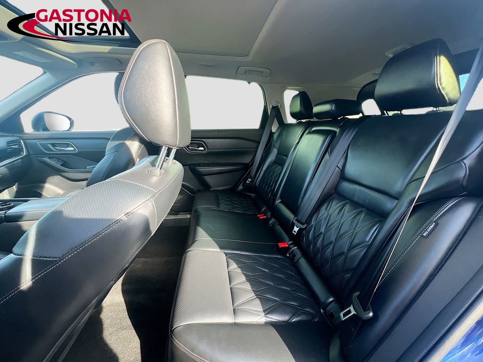 Used 2023 Nissan Rogue Platinum image 33