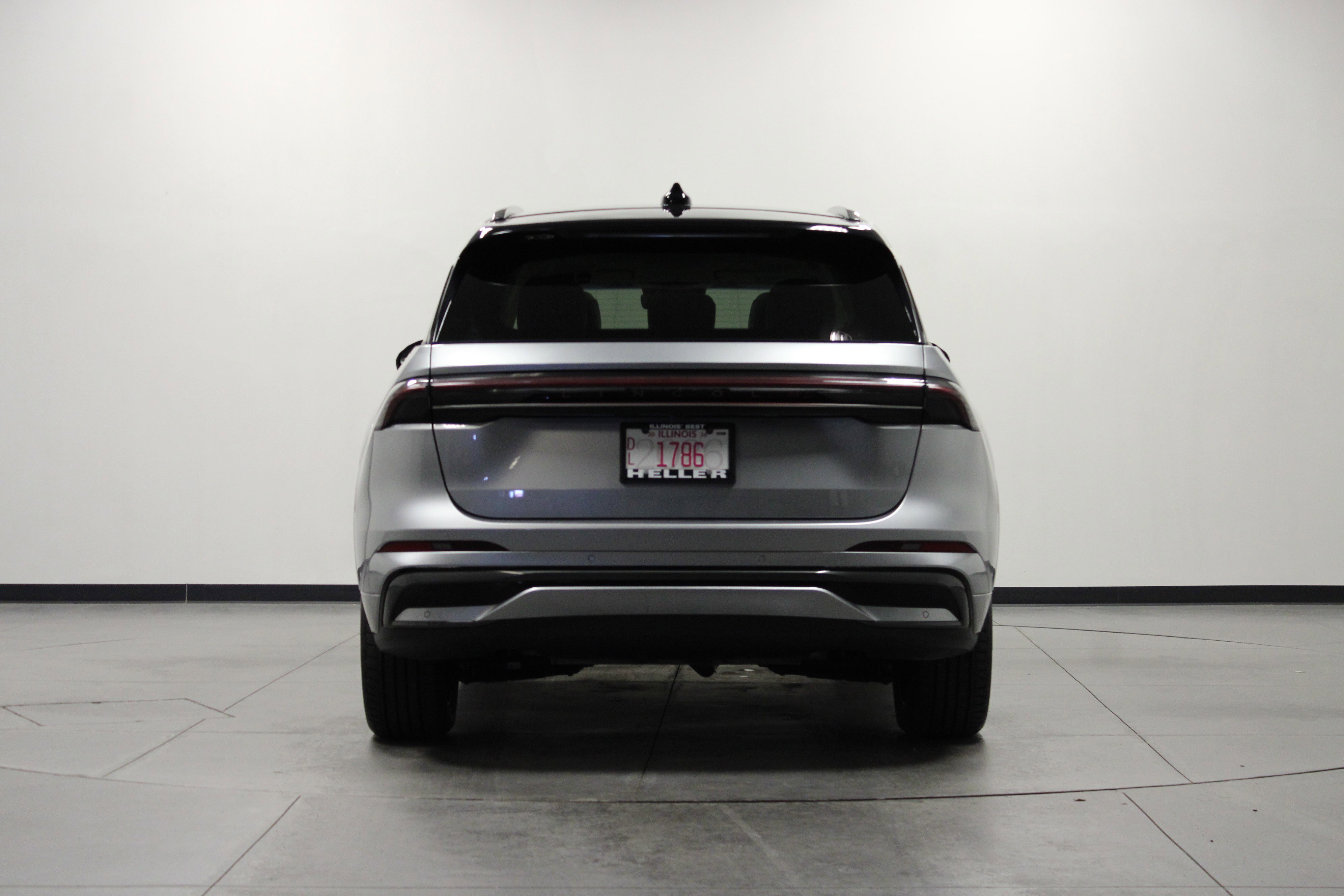 Used 2024 Lincoln Nautilus Black Label w/ Jet Appearance Package (87T) AWD/4WD image 5