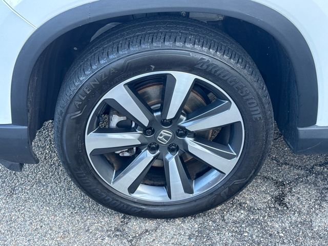 Used 2024 Honda Pilot Touring image 2