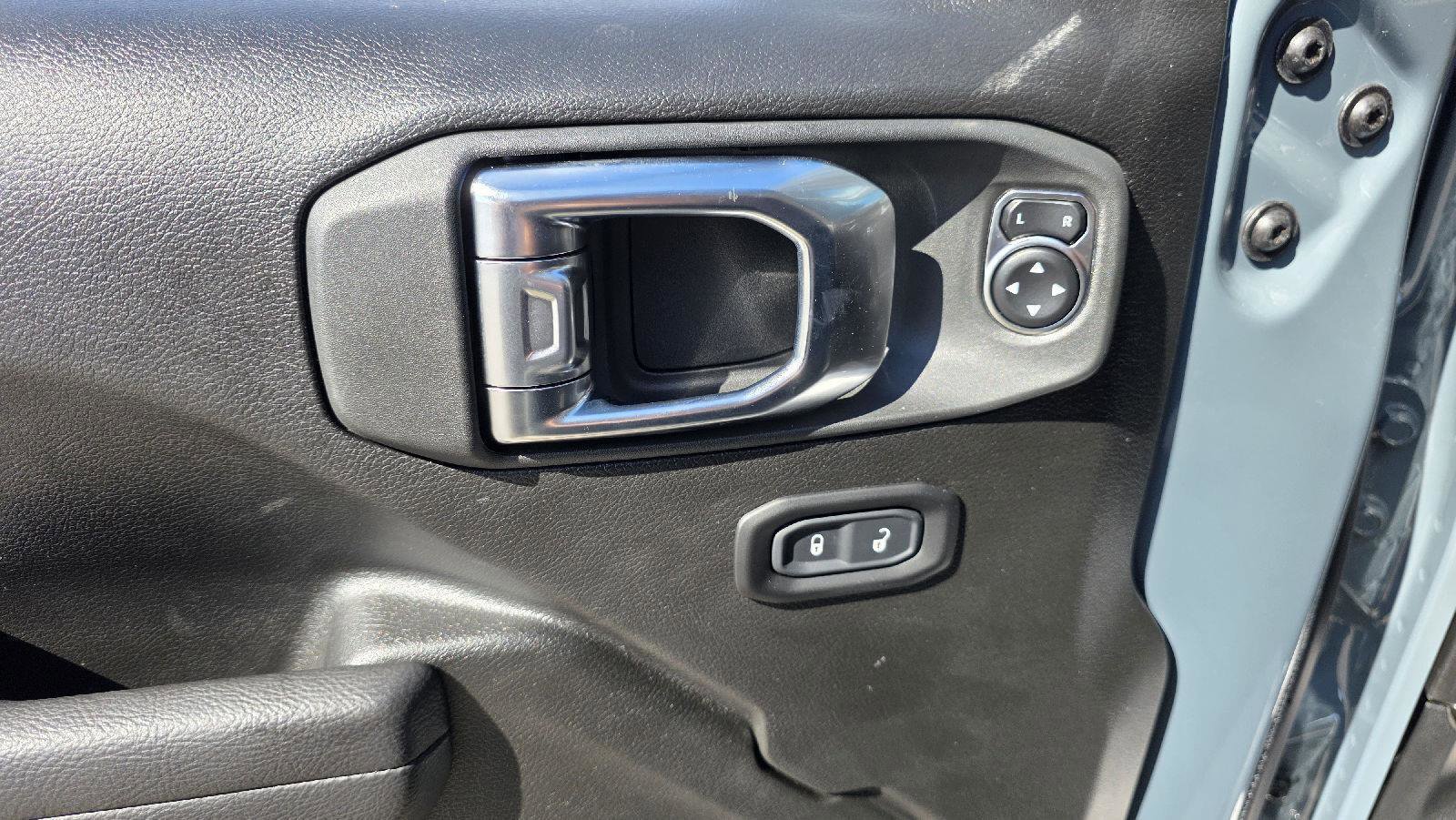 New 2025 Jeep Gladiator Sport image 12