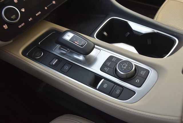 Used 2025 INFINITI QX60 Luxe w/ Lighting Package (N94) FWD image 36