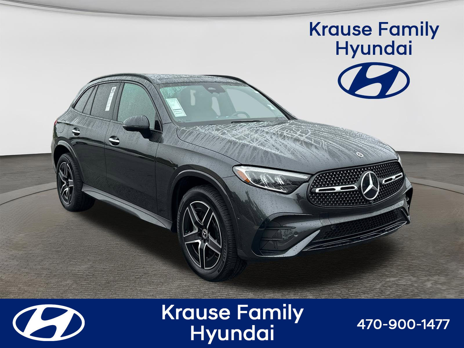 Used 2024 Mercedes-Benz GLC 300 4MATIC image 1