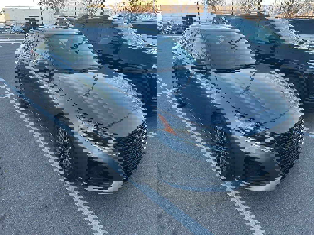 Used 2024 Nissan Altima 2.5 SV image 3